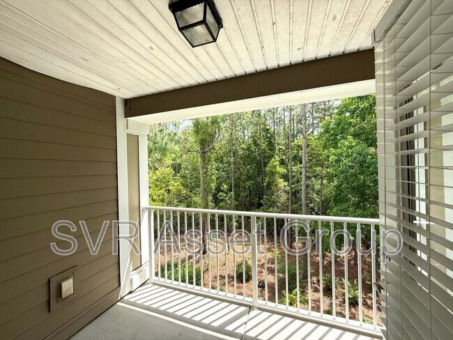 Building Photo - 1521 Golden Lake Loop