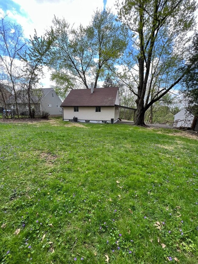 Building Photo - 4 Bed/1 Bath Home in Penn Hills-Completely Remodeled! Available Now