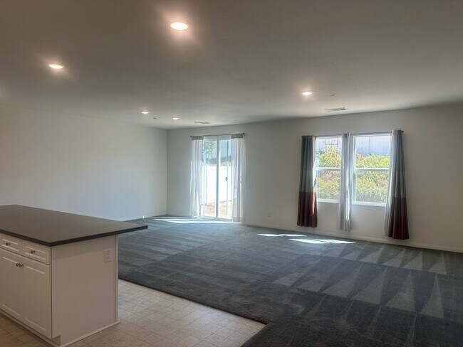 Building Photo - 4 Bed/2Bath, Solar Single-Story Home in Hidden Hills, Menifee