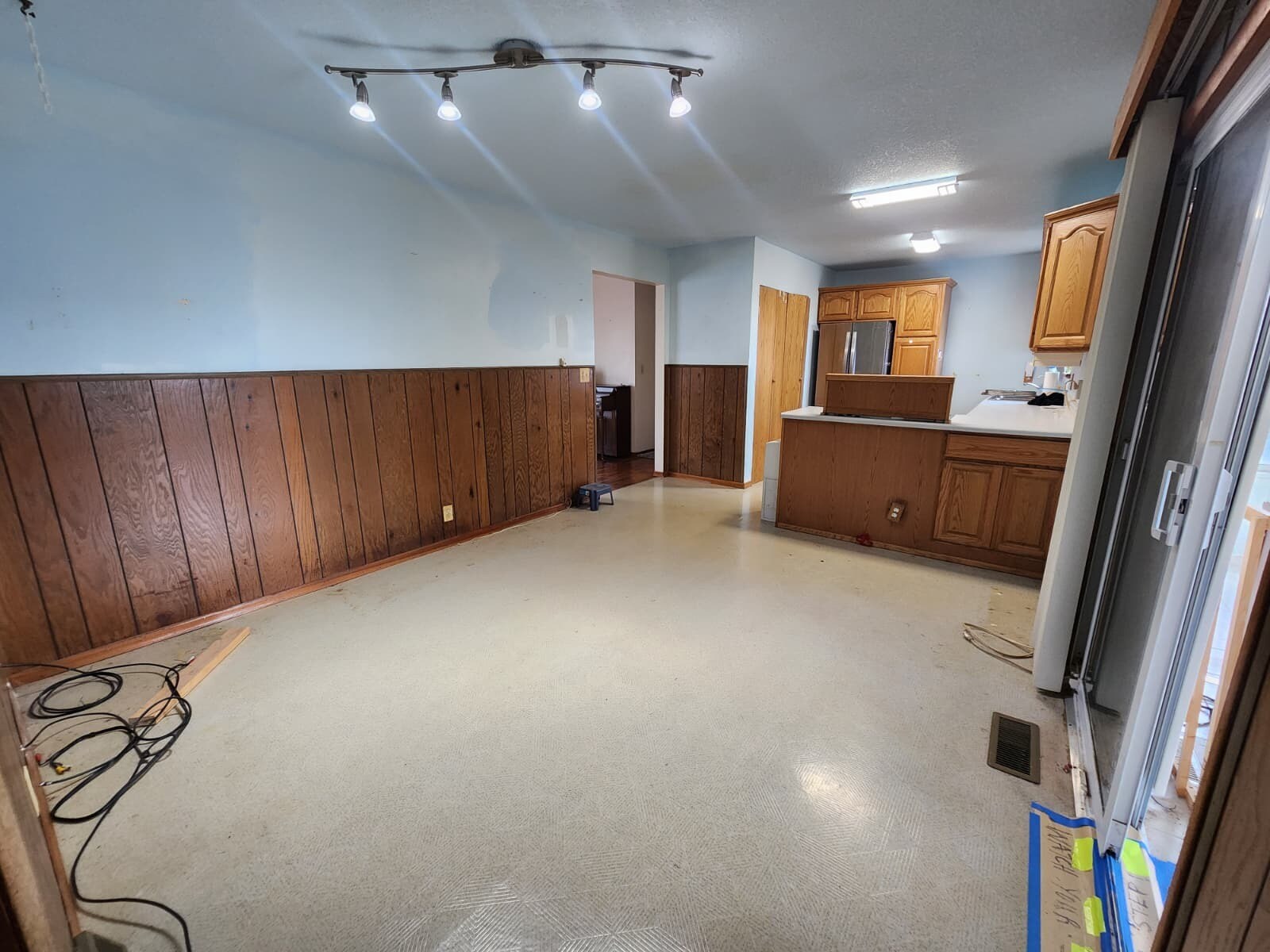 Kitchen - 1204 Prairie View Rd