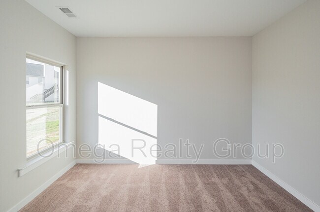 Building Photo - 45 Red Oak Ct