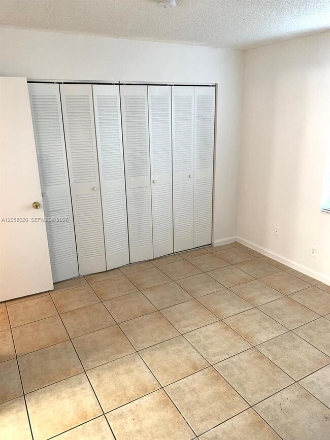 Building Photo - 3212 Coral Ridge Dr