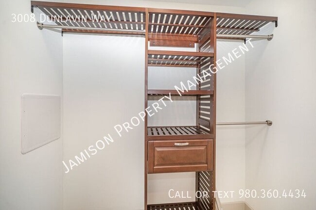 Building Photo - 3008 Dunlavin Way