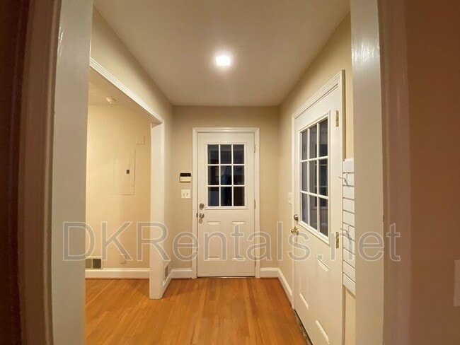 Building Photo - 5216 Willow Point Pkwy
