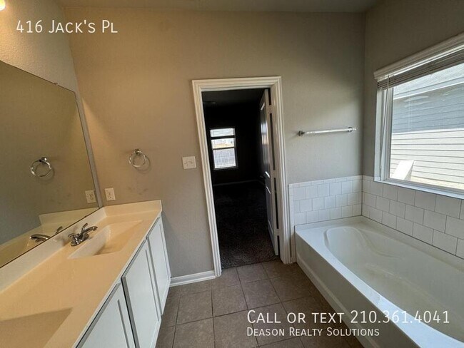 Building Photo - 416 Jack's Pl