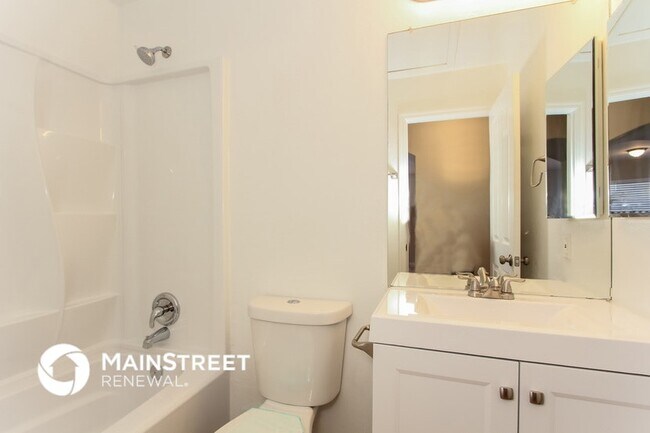 Building Photo - 11215 W Devonshire Ave