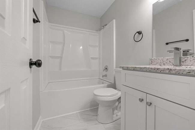 Building Photo - 425 Orchard Dr
