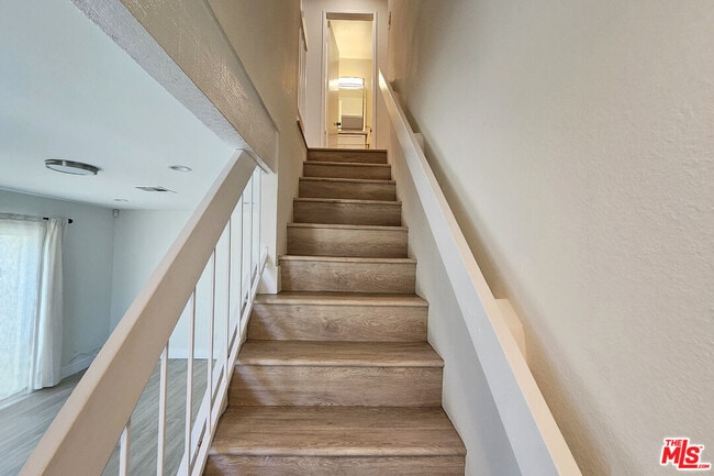 Building Photo - 126 Casuda Canyon Dr