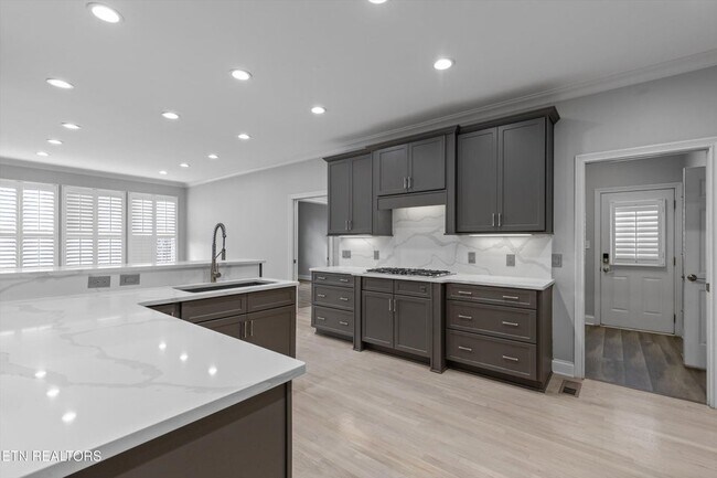 Building Photo - 1768 Redgrave Rd