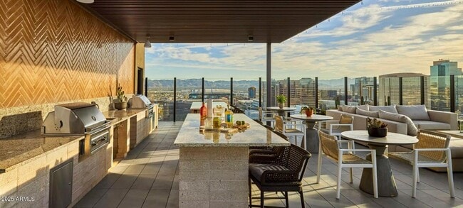 Building Photo - 817 N 6th St