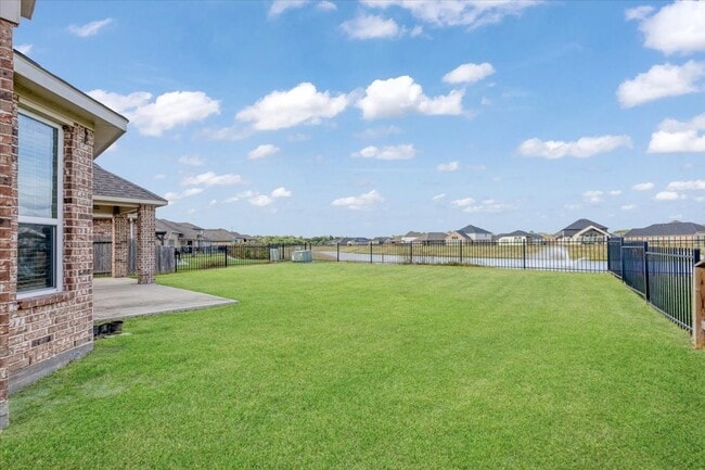 Building Photo - 23213 Zinfandel Dr