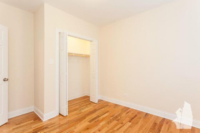 Building Photo - 1 bedroom in Chicago IL 60657