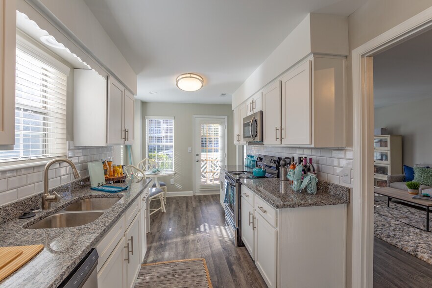 Park Crescent 6450 Crescent Way Norfolk VA 23513 Apartment Finder