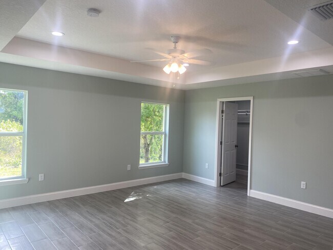 Building Photo - 2986 NW 33rd Ave