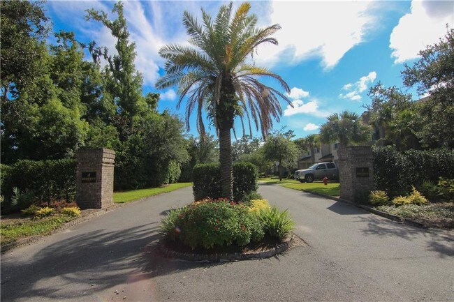 Building Photo - 1501 Reserve Ct