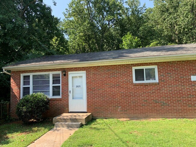 Primary Photo - 2825-2827 Kulman Pl