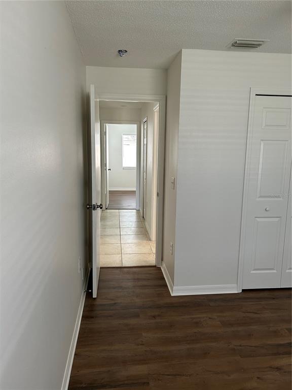 Building Photo - 1515 Silktree Ct