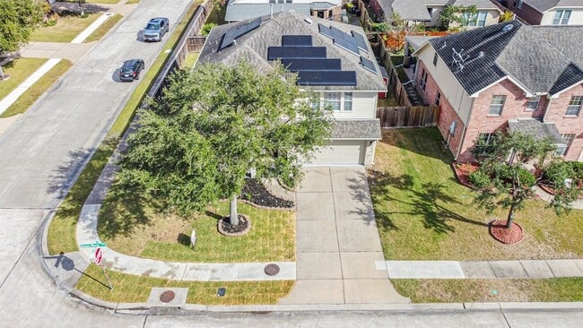 Building Photo - 2601 Hewn Rock Way