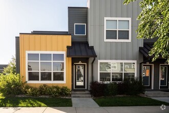 Building Photo - 851 Baum St