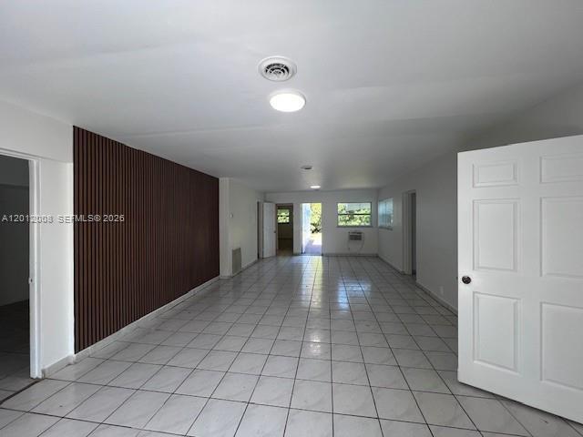 Building Photo - 4548 SW 33rd Ave