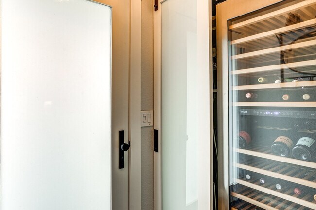 Building Photo - 46 Belvedere Ct