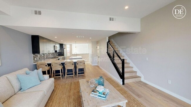 Building Photo - 3135 Hugo St