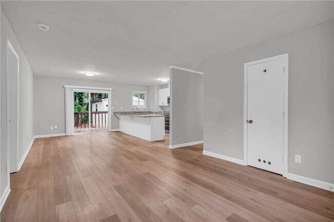 Building Photo - 3368 Lincolndale Ct