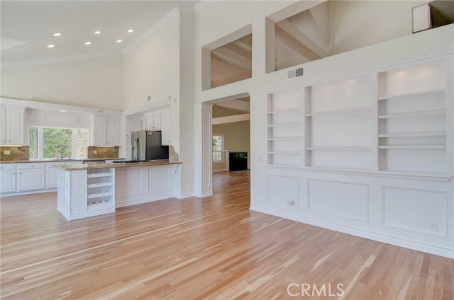 Building Photo - 24261 Cascades Dr