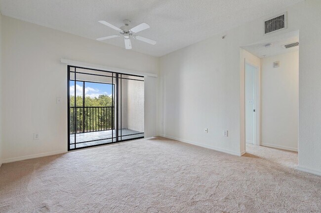 Building Photo - 3022 Alcazar Pl