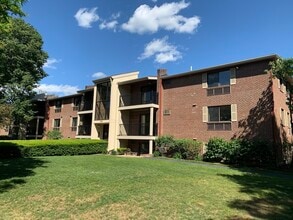 Building Photo - 2366 Commonwealth Ave