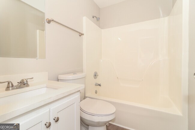 Building Photo - 120 Villa Ridge Dr