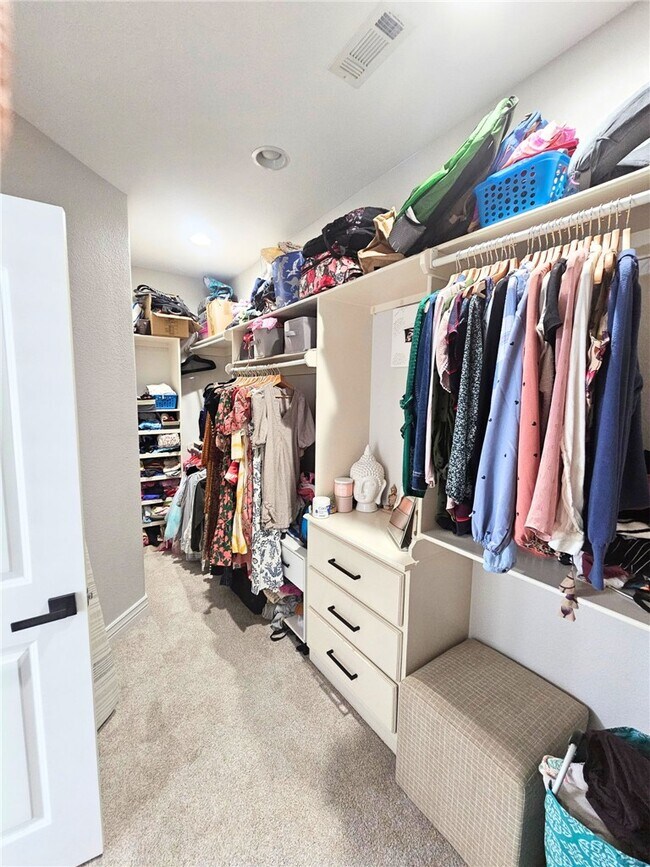 Building Photo - 3803 SW Kite Dr