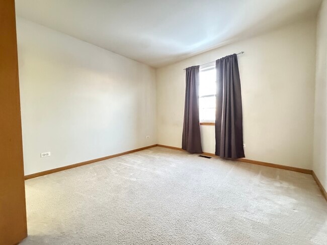 Building Photo - 1606 Donegal Dr