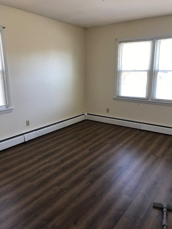 Building Photo - 189 Russell St