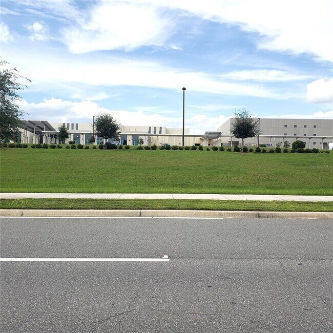 Building Photo - 6316 Tabebuia Pkwy