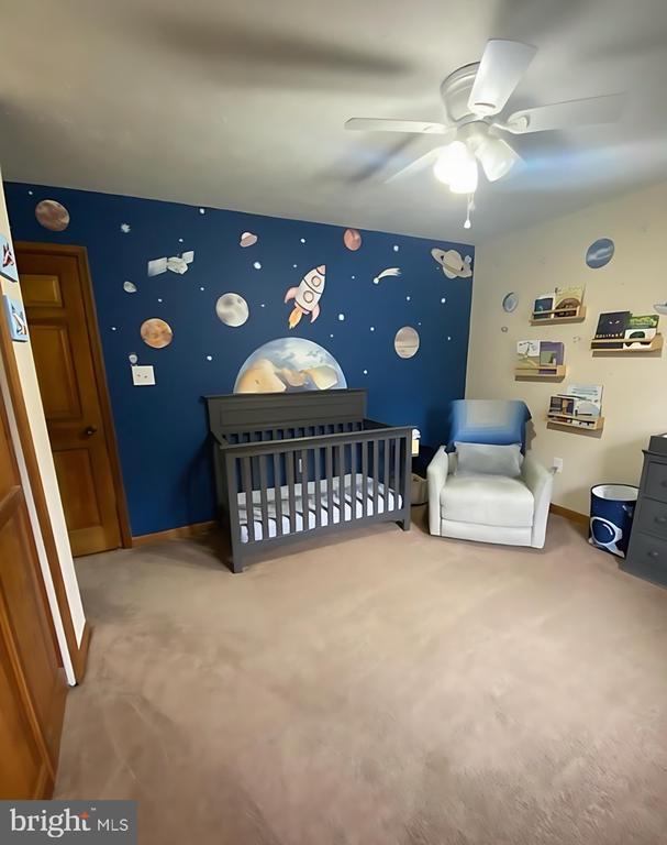 Building Photo - 8624 Valley Dr