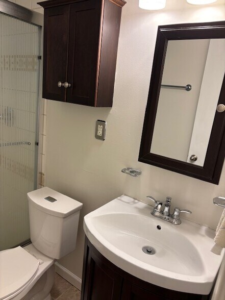 Bathroom - 3416 Grove Ave