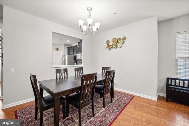 Building Photo - 1738 Beacon Ln