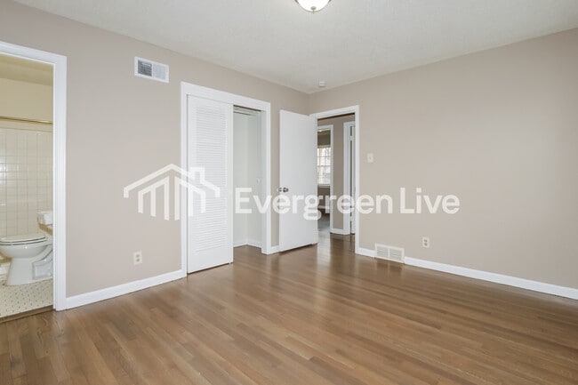 Building Photo - 3519 Naylor Dr