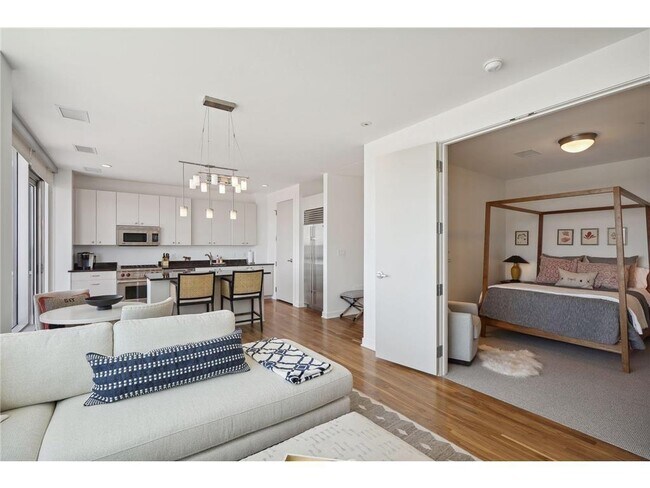 Building Photo - 3209 Galleria