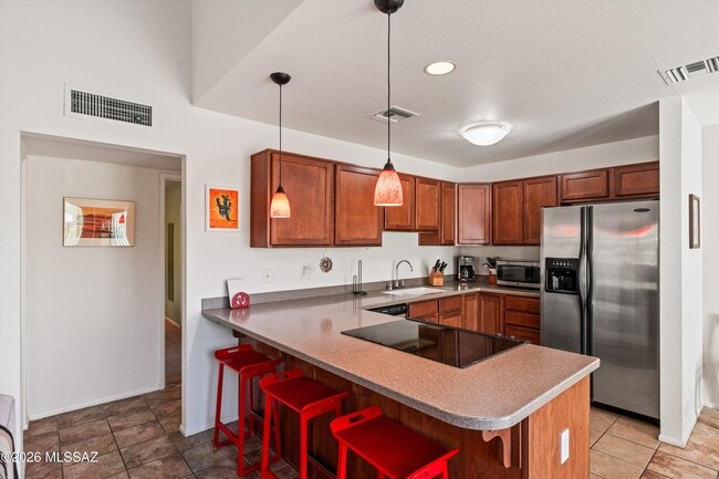 Building Photo - 5051 N Sabino Canyon Rd