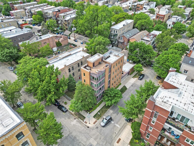 Set in a quiet West Town street - 1700 W Ohio St