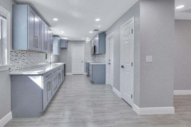 Building Photo - 6616 Blanche Ct