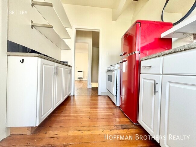 Primary Photo - 808 Lucile Ave