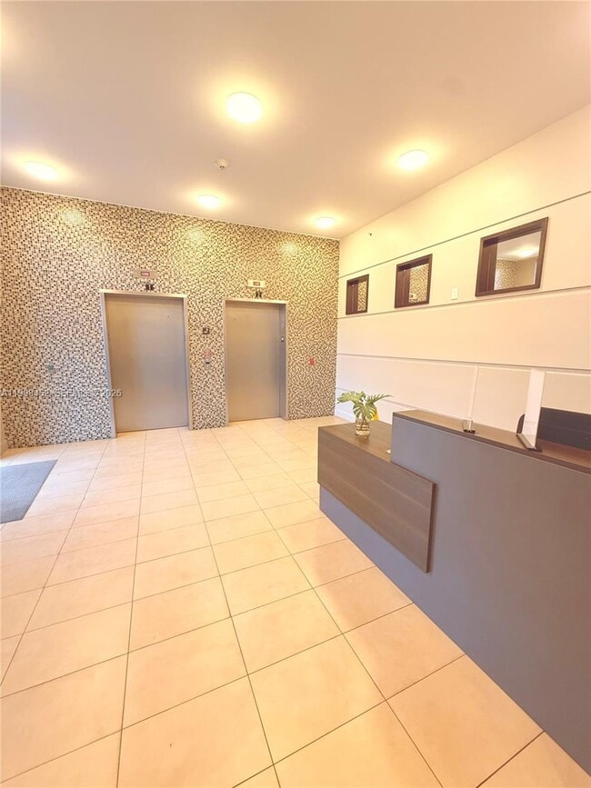 Building Photo - 36 NW 6th Ave