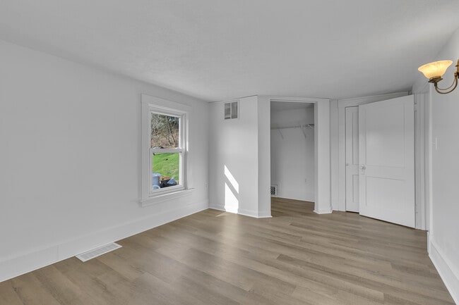 Building Photo - 81 Beaver St