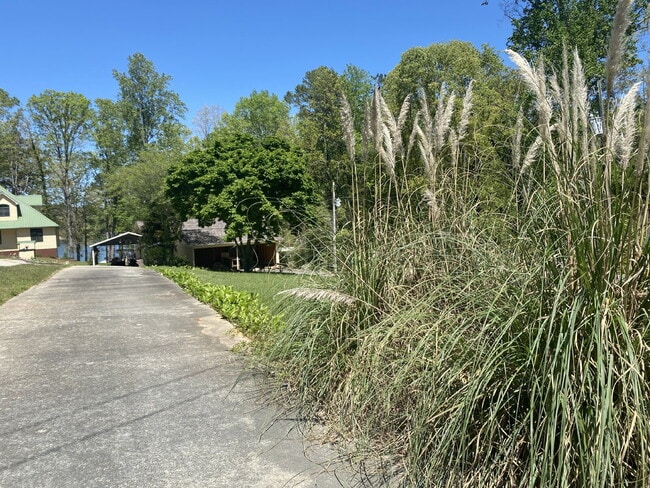 Building Photo - Lakefront Living! Furnished 3-Bed Home w/ ...