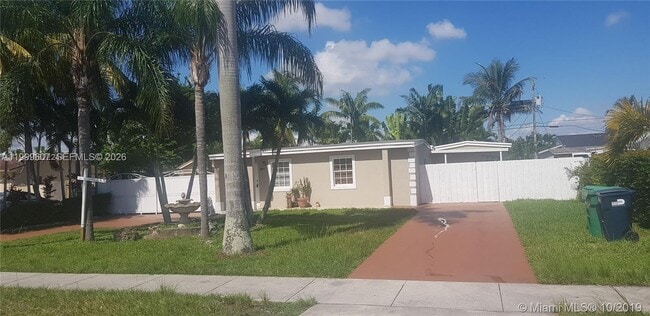 Building Photo - 9841 SW 48th St