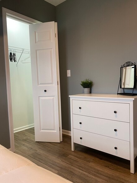 Bedroom - 10422 S Avenue L