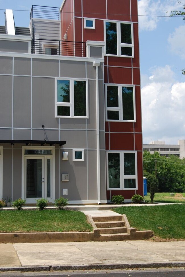 Building Photo - 1109 Porter St